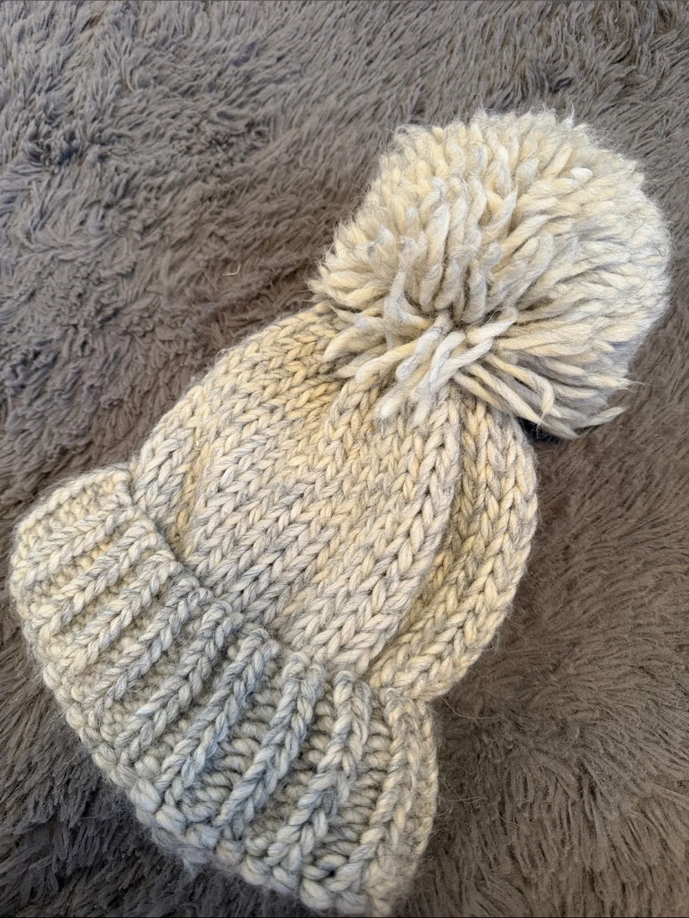 Gelso Bianco Pom Pom Knit Gray Hat One Size